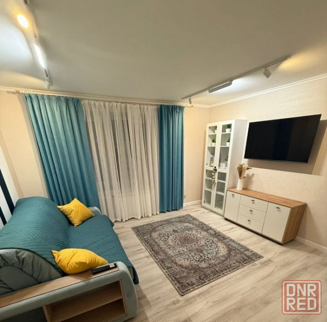 Сдаю однокомнатную квартиру в Ворошиловском районе напротив гастронома "Москва" Донецк - изображение 1