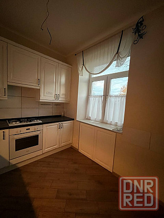 Продается 3х ком квартира, Хлебозавод! Докучаевск - изображение 1