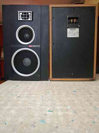 Акустика, кассетный магнитофон. Донецк