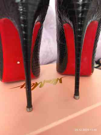 Туфли MiaMay лодочки чёрные с красной подошвой Макеевка