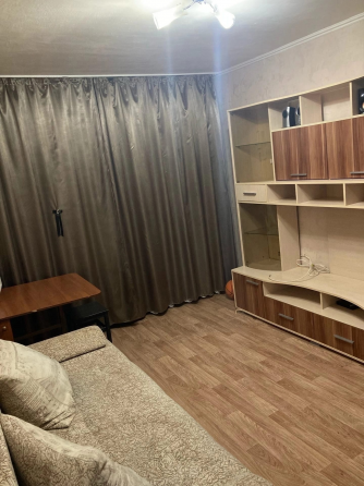 Сдаю двухкомнатную квартиру в городе Донецк,на третьем этаже девятиэтажного дома Донецк