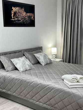 Квартира посуточно, центр города новое жк Мариуполь