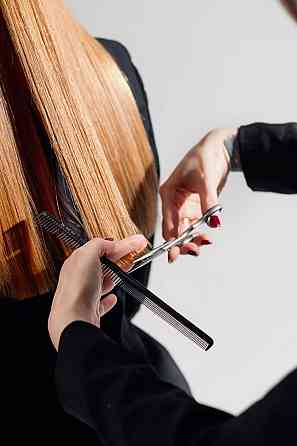 Вакансия Парикмахер универсал, мастер маникюра, бровист Донецк