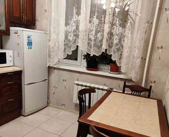 Сдаю однокомнатную квартиру в Калининском районе Донецка напротив Мед.Университета. Донецк