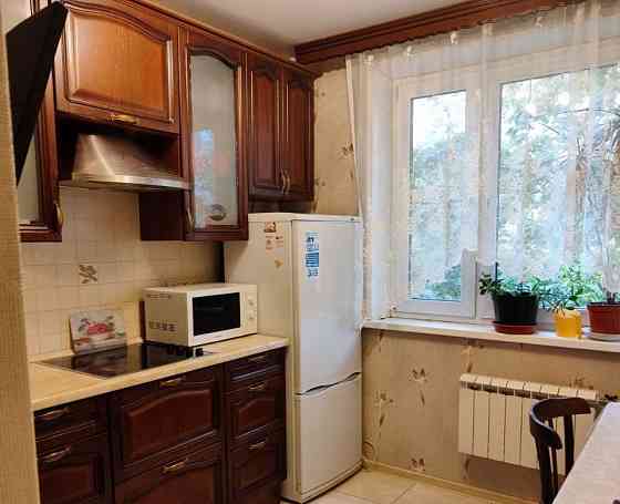 Сдаю однокомнатную квартиру в Калининском районе Донецка напротив Мед.Университета. Донецк