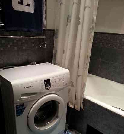 Сдаю однокомнатную квартиру в Калининском районе Донецка напротив Мед.Университета. Донецк