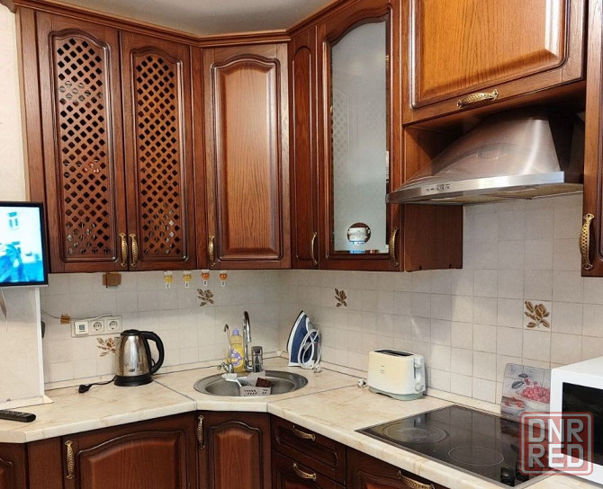 Сдаю однокомнатную квартиру в Калининском районе Донецка напротив Мед.Университета. Донецк - изображение 5