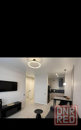 Сдается чистая и светлая однокомнатная квартира в Ленинском районе, по Ленинскому пр-ту. Донецк - изображение 1