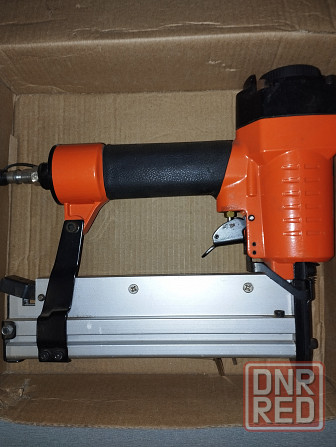 Пневматический нейлер (гвоздезабивной пистолет) Макеевка - изображение 1