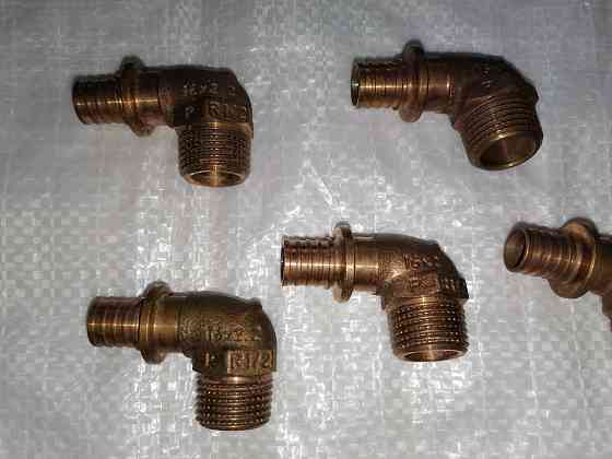 Уголок-переходник с наружной резьбой 16-r 1/2 rg + rehau (germany). Стаханов