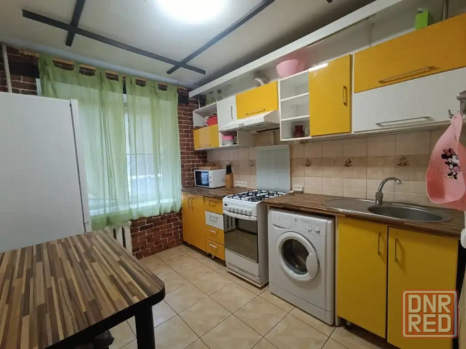 Сдам 2-комнатную квартиру в Донецке, Ворошиловский район, Комсомольский проспект. Донецк - изображение 1