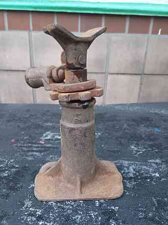 Домкрат винтовой Горловка