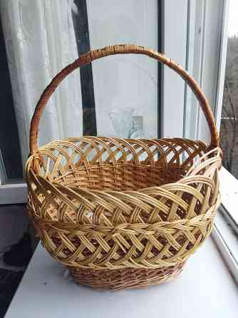 Большая плетёная корзинка Донецк