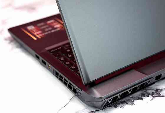 Новый Msi Vector 16.1 24Ядра 32G 1Tb/Rtx 5070TI Донецк