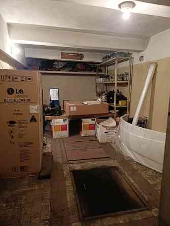 Продам гараж в калининском р-не, кооператив"Мотор" возле обл гаи Донецк