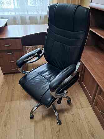 стол с ящиками в отличном состоянии Донецк