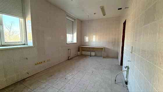 Сдам Коммерческое помещение 1048 м². Клиника, Офис...Газ. Эл.мощности 150 кВт Донецк