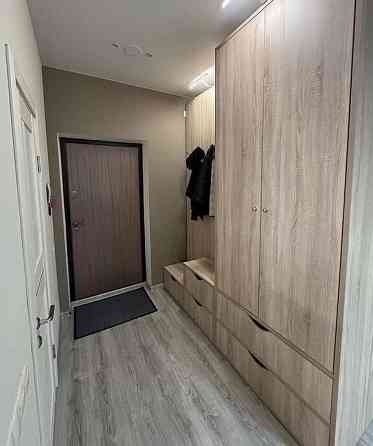 Сдаю студию в Буденовском районе Донецка по адресу: улица Независимости, 11 Ориентир: Караван. Донецк