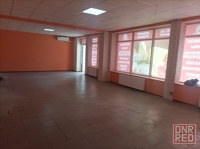 Сдам помещение 77 м² в Киевском р-не на Шахтёрской пл.Все коммуникации.Отдельный вход.Первая линия. Донецк - изображение 1
