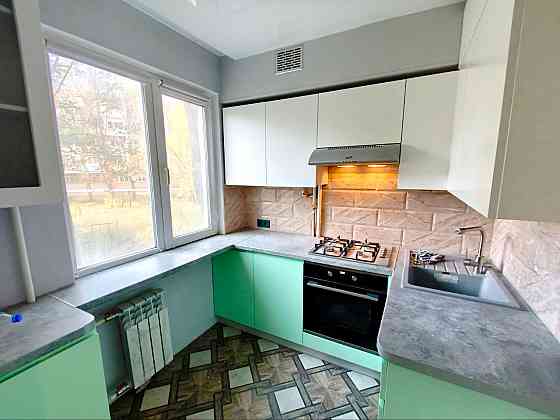 Продам 3 ком.кв.на Азотном. Донецк