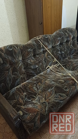 Отдам диван Торез - изображение 1