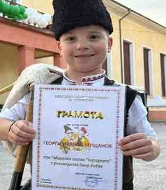 Кротэ психолог, в сугроб упал Донецк