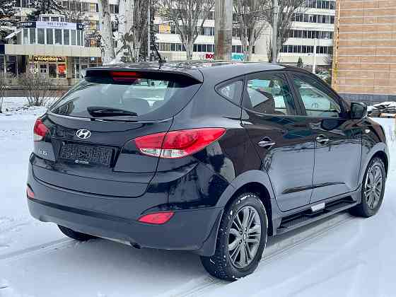Hyundai ix35/бензин/2.0/ автомат/в Шикорном состоянии Донецк