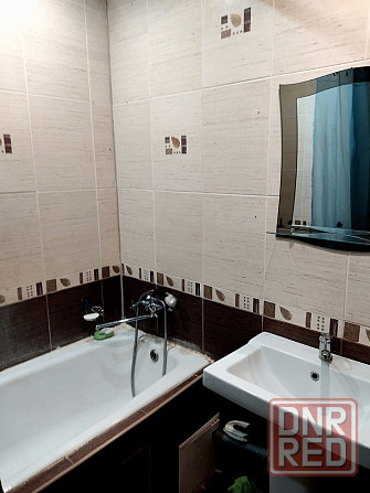 Сдам 2-комнатную квартиру в Донецке, Куйбышевский район, площадь Бакинских Комиссаров. Донецк - изображение 2