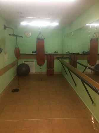 Продаётся ком. помещение 233 м2 (бывший фитнес-клуб). Донецк