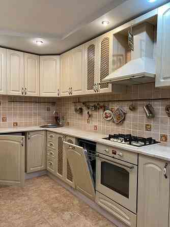 Срочно!3х-комнатная,б-ца Вишневского7/9,ремонт, мебель, дом кирпич Донецк