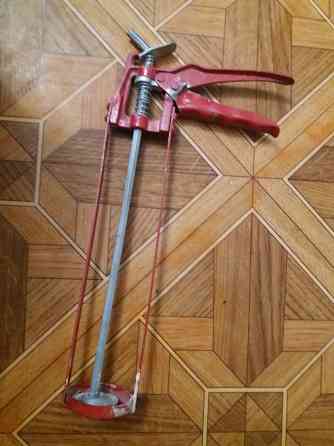 Продам монтажный пистолет для герметика пены Донецк