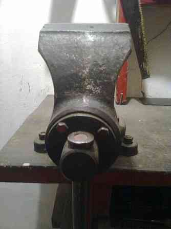 Тиски ссср Харцызск