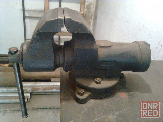 Тиски ссср Харцызск - изображение 1