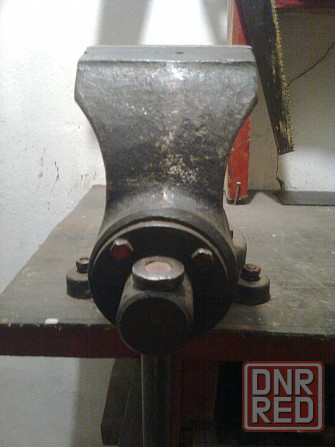 Тиски ссср Харцызск - изображение 2