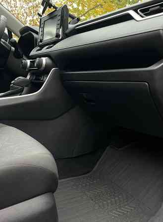 Продам личный автомобиль Торез