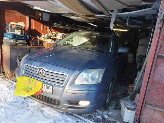 Toyota avensis Донецк