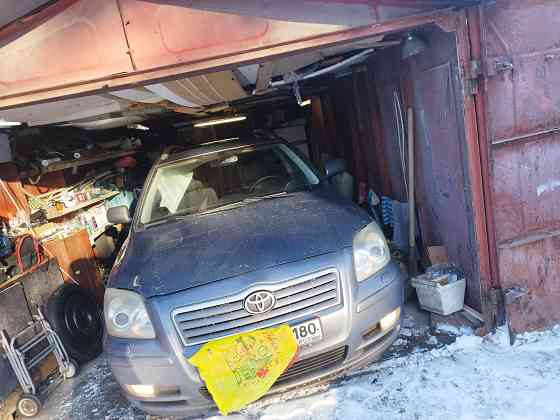 Toyota avensis Донецк