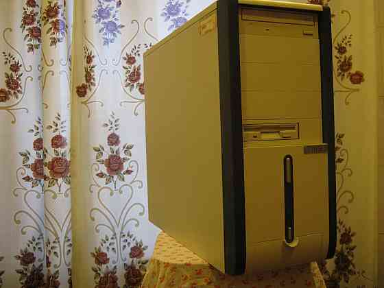 Системный 3 шт 2 или 4 ядра белых времён Донецк