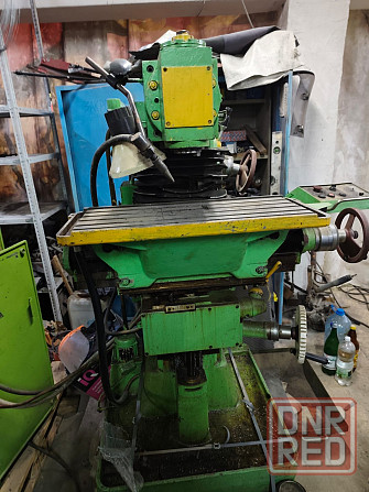 ВМ131ВФ1 широкоуниверсальный фрезерный станок Санкт-Петербург - изображение 1