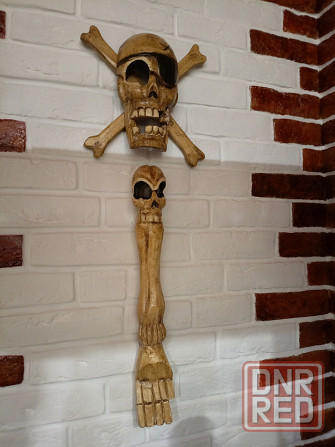 Комплeкт маска череп и рука из дерева Бальса Донецк - изображение 1