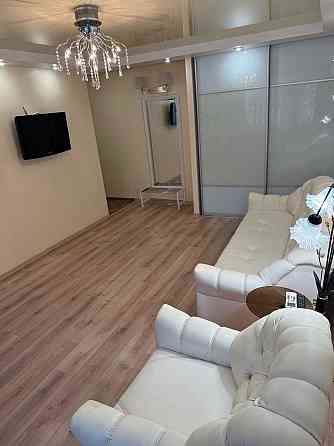 1 комн квартира, пл. Ленина, вода постоянно Донецк