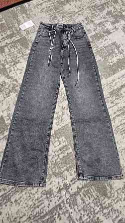Джинсы 6 штук. 25-30 размеры Макеевка