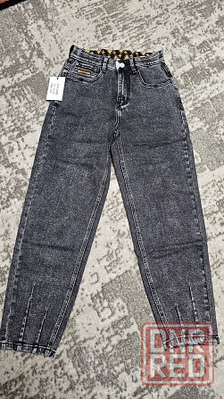 Джинсы 5 штук. 25-30 размеры Макеевка - изображение 1