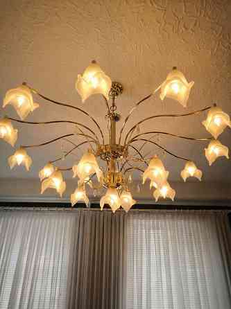 Роскошная люстра из оаэ (диаметр 90 см) Донецк