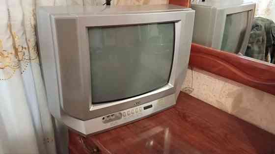 Японский телевизор JVC, диагональ 14, Отл. сост. Макеевка