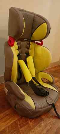 Детское автомобильное кресло Макеевка