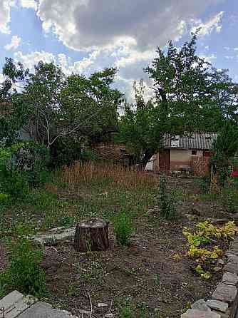 Продам квартиру на земле в хорошем состоянии центр города на Павших коммунаров . Недорого! Донецк