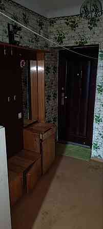 Продам трехкомнатную квартиру Зугрэс