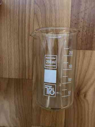 Стакан мерный, лабораторный 250 мл.Германия. Донецк