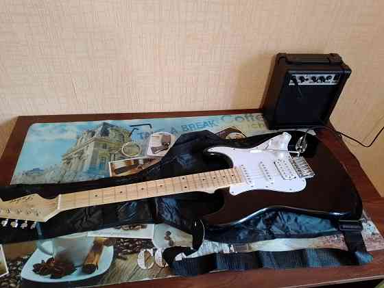 Комплект электрогитары, готов к игре! Ясиноватая